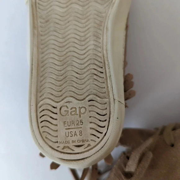 Gap Suede Fringe Boots- 8 - Picture 7 of 7
